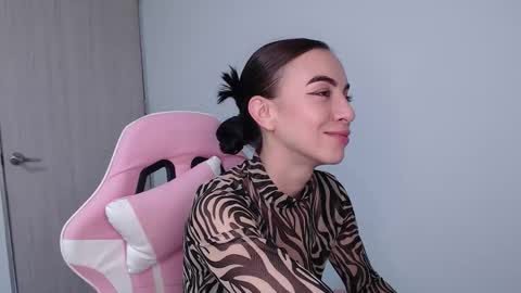 Angel Girl online show from February 20, 9:04 pm