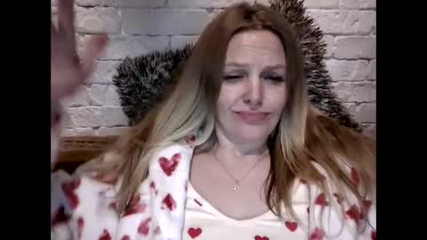 Snapshot of angel_girllovemy chatting on February 16, 8:27 pm ANGEL online show from February 16, 8:27 pm