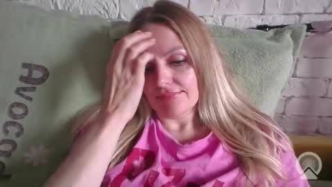 Snapshot of angel_girllovemy chatting on March 3, 8:53 am ANGEL online show from March 3, 8:53 am