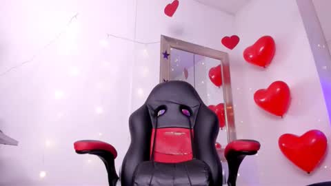 angel hardy online show from March 25, 10:54 am