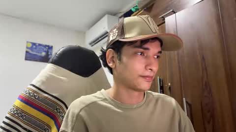 Snapshot of angel_hotc chatting on November 12, 10:30 pm Angel online show from November 12, 10:30 pm