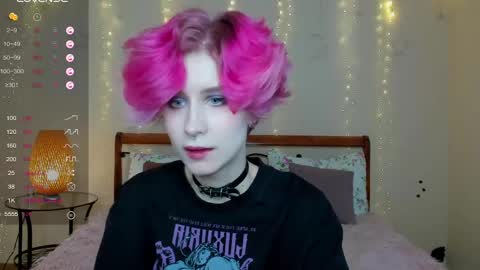 Snapshot of angel_julles chatting on May 10, 9:36 am Angel Dust online show from May 10, 9:36 am