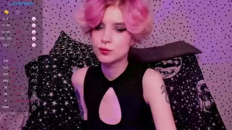 Snapshot of angel_julles chatting on May 16, 2:16 pm Angel Dust online show from May 16, 2:16 pm