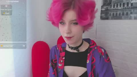 Snapshot of angel_julles chatting on June 18, 6:35 am Angel Dust online show from June 18, 6:35 am