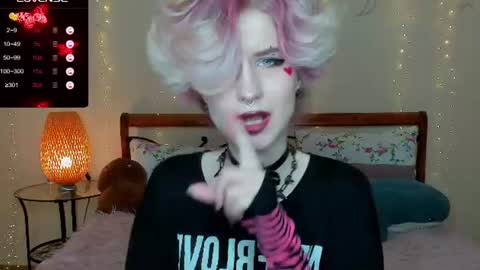 Snapshot of angel_julles chatting on July 17, 4:12 pm Angel Dust online show from July 17, 4:12 pm