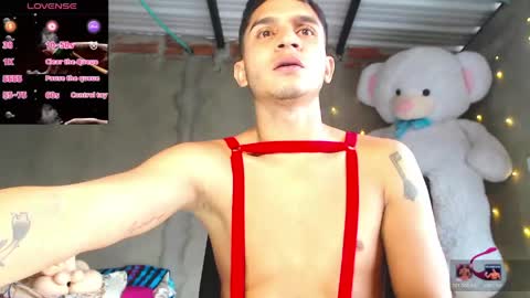Snapshot of angel_latinboy chatting on May 13, 1:19 pm Angel online show from May 13, 1:19 pm
