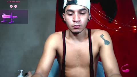 Snapshot of angel_latinboy chatting on May 25, 1:28 pm Angel online show from May 25, 1:28 pm