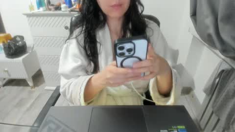 Snapshot of angel_lee__ chatting on January 7, 1:57 pm angel_lee__ online show from January 7, 1:57 pm