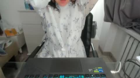 Snapshot of angel_lee__ chatting on January 25, 4:13 am angel_lee__ online show from January 25, 4:13 am