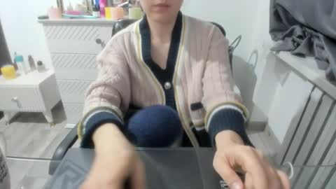 Snapshot of angel_lee__ chatting on March 9, 4:00 pm angel_lee__ online show from March 9, 4:00 pm