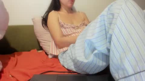 Snapshot of angel_lee__ chatting on April 24, 9:45 am angel_lee__ online show from April 24, 9:45 am