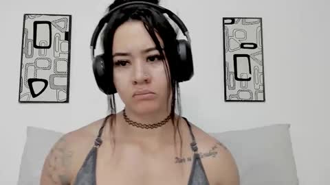 Angel online show from February 14, 11:01 pm