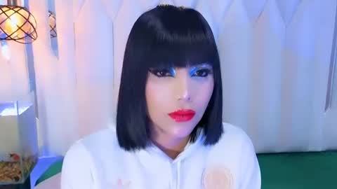 Snapshot of angel_medussa chatting on June 28, 2:50 am angel_medussa online show from June 28, 2:50 am