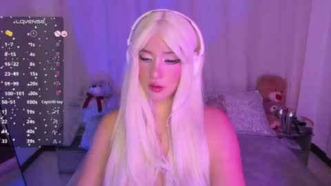 Snapshot of angel_rouse_1 chatting on July 26, 3:04 am Angel online show from July 26, 3:04 am