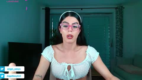 Snapshot of angel_sexyxxx chatting on April 13, 11:37 am CALL ME ANGEL online show from April 13, 11:37 am