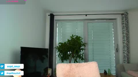 Snapshot of angel_sexyxxx chatting on June 10, 10:47 am CALL ME ANGEL online show from June 10, 10:47 am