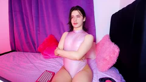 Snapshot of angel_shiny chatting on February 27, 8:53 pm Angel online show from February 27, 8:53 pm