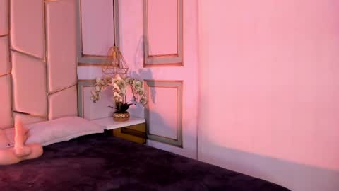 Angel  online show from April 5, 10:01 am