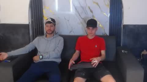 angel_villareal_ online show from March 10, 5:45 am