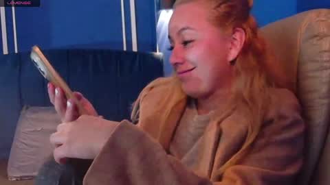 Snapshot of angel_white25 chatting on April 29, 5:30 pm Angel online show from April 29, 5:30 pm