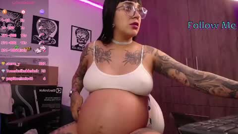 Snapshot of angela_lauren chatting on May 15, 11:34 pm Angela online show from May 15, 11:34 pm