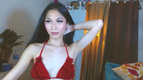 Snapshot of angela_mccollins chatting on February 11, 11:54 pm angela online show from February 11, 11:54 pm