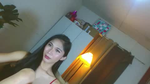 Snapshot of angela_mccollins chatting on May 15, 7:32 pm angela online show from May 15, 7:32 pm