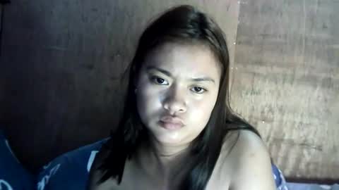 Snapshot of angela_rose12345 chatting on June 5, 6:52 am angela_rose12345 online show from June 5, 6:52 am