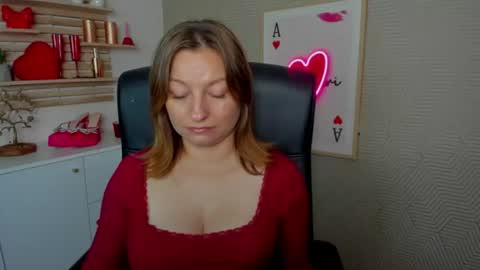 Snapshot of angela_samt chatting on June 16, 5:32 am Angela online show from June 16, 5:32 am