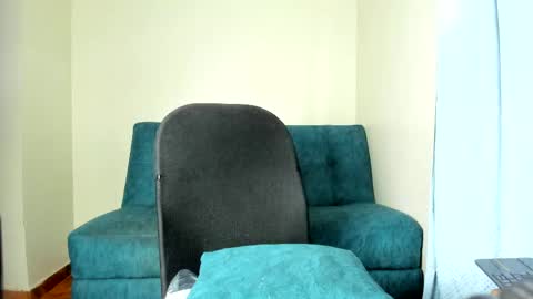 Snapshot of angela_suaza chatting on May 17, 1:18 pm Angela online show from May 17, 1:18 pm