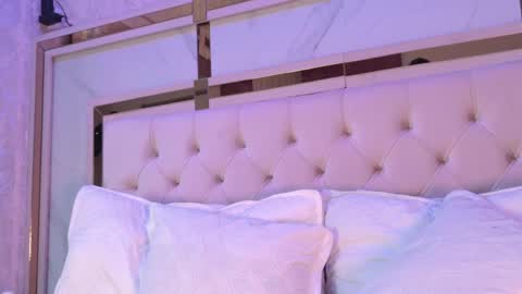 Snapshot of angela_white22 chatting on April 30, 7:20 pm angela_white22 online show from April 30, 7:20 pm