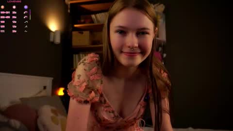 Snapshot of angelabalay chatting on January 9, 2:42 pm Mary online show from January 9, 2:42 pm