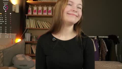 Snapshot of angelabalay chatting on February 14, 11:18 am Mary online show from February 14, 11:18 am