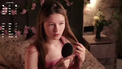 Snapshot of angelabalay chatting on June 8, 12:27 pm Mary online show from June 8, 12:27 pm