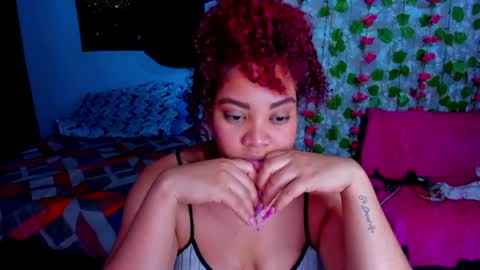 Snapshot of angelacoffee chatting on May 6, 1:25 am Angela online show from May 6, 1:25 am