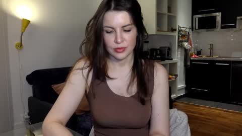 Snapshot of angeladarkk chatting on December 23, 8:14 pm Angela online show from December 23, 8:14 pm