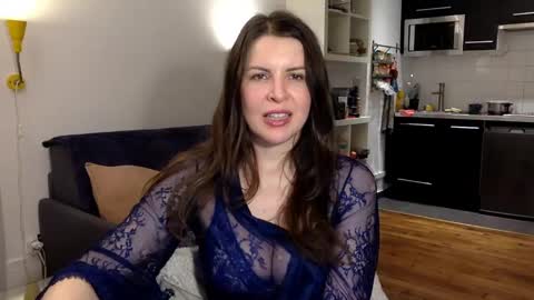 Snapshot of angeladarkk chatting on February 15, 8:33 pm Angela online show from February 15, 8:33 pm