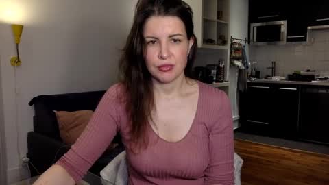 Snapshot of angeladarkk chatting on February 26, 8:54 pm Angela online show from February 26, 8:54 pm