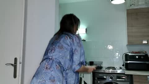 Snapshot of angeladarkk chatting on May 14, 1:18 pm Angela online show from May 14, 1:18 pm