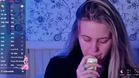 Darsi Anty online show from February 10, 2:32 pm