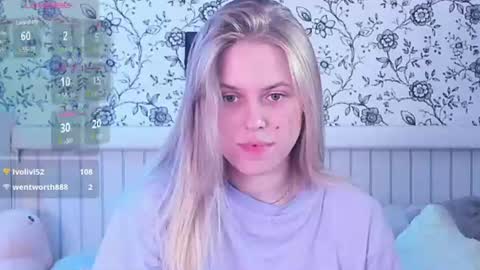 Snapshot of angelanty chatting on June 19, 5:28 pm Darsi Anty online show from June 19, 5:28 pm