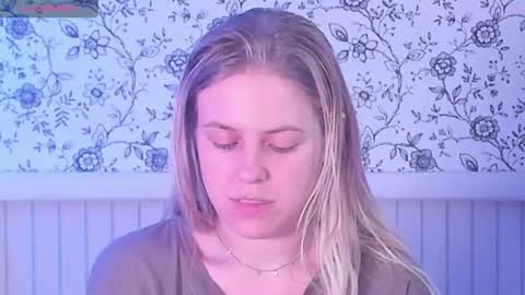 Snapshot of angelanty chatting on July 6, 3:14 pm Darsi Anty online show from July 6, 3:14 pm