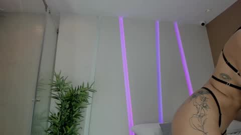 Snapshot of angelbae_ chatting on January 19, 5:39 pm AngelBae online show from January 19, 5:39 pm