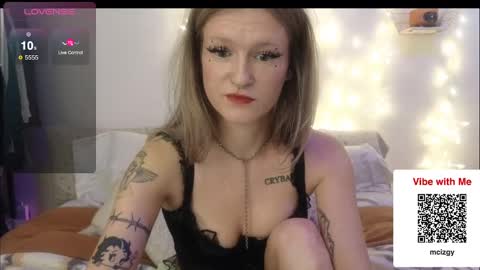 Snapshot of angelbl000d chatting on December 24, 9:00 pm angelbl000d online show from December 24, 9:00 pm