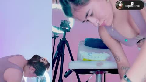 angel online show from March 26, 8:09 am