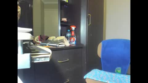 Snapshot of angelchezcka chatting on June 1, 11:56 am cheche online show from June 1, 11:56 am