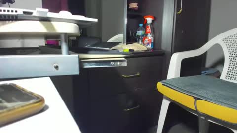 Snapshot of angelchezcka chatting on June 6, 12:21 pm cheche online show from June 6, 12:21 pm