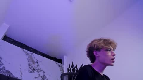 Snapshot of angeldoll_1 chatting on February 18, 1:34 am Angel Doll online show from February 18, 1:34 am