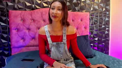 angeldreams15 online show from April 21, 9:06 pm