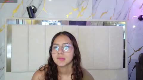 Snapshot of angeles_azul chatting on July 5, 6:59 pm angel online show from July 5, 6:59 pm